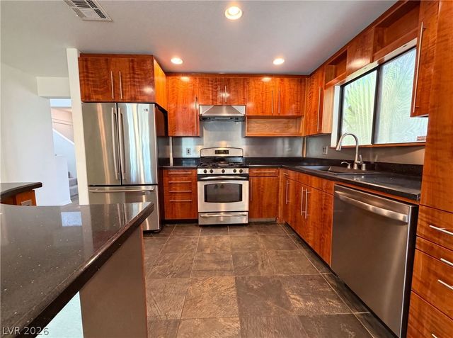 2801 Autumn Haze Lane, Las Vegas, NV 89117