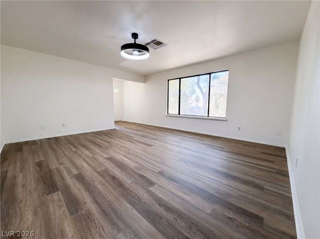 2801 Autumn Haze Lane, Las Vegas, NV 89117