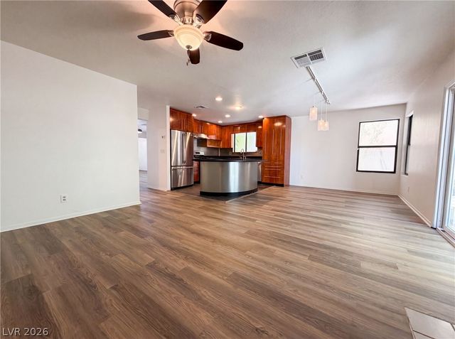 2801 Autumn Haze Lane, Las Vegas, NV 89117