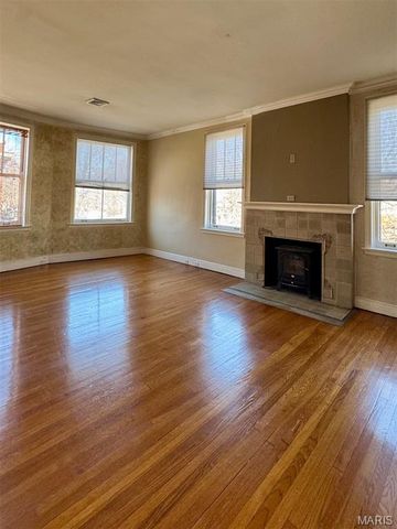 1924 Allen, St Louis, MO 63104