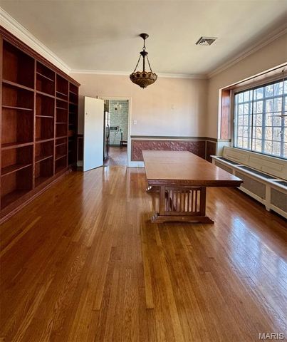 1924 Allen, St Louis, MO 63104