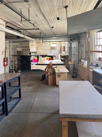 1924 Allen, St Louis, MO 63104