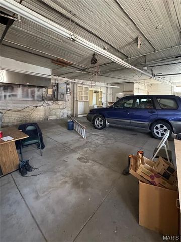 1924 Allen, St Louis, MO 63104