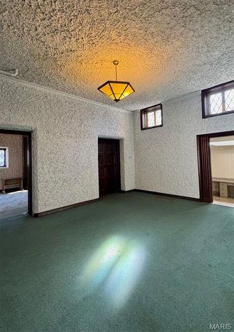 1924 Allen, St Louis, MO 63104