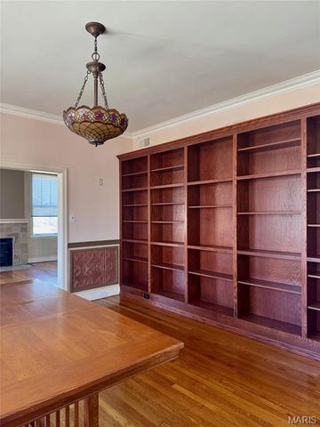 1924 Allen, St Louis, MO 63104