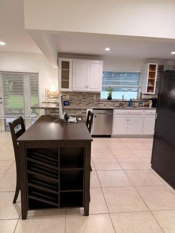 2220 SW 125th Ct, Miami, FL 33175