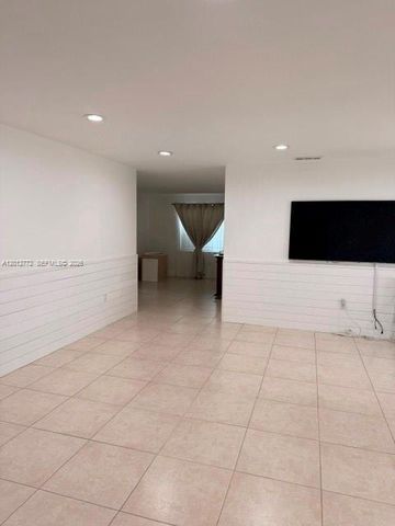 2220 SW 125th Ct, Miami, FL 33175