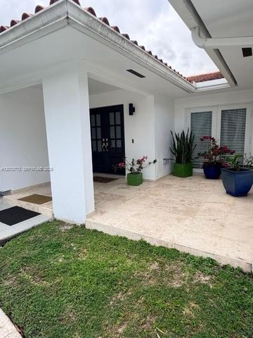 2220 SW 125th Ct, Miami, FL 33175