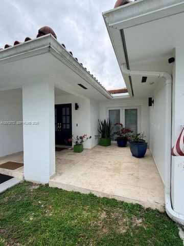 2220 SW 125th Ct, Miami, FL 33175
