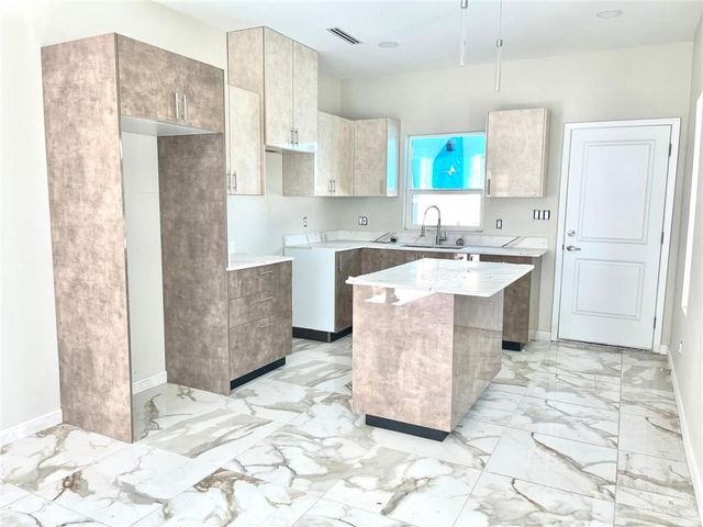 505 N Emerald Avenue, Edinburg, TX 78541