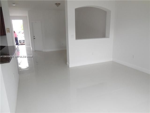 10763 NW 81st Ln, Doral, FL 33178