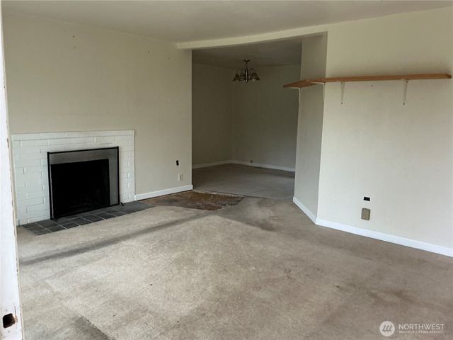 8007 215th Street SW, Edmonds, WA 98026