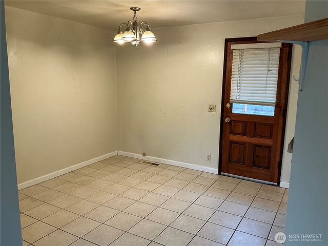 8007 215th Street SW, Edmonds, WA 98026