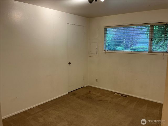 8007 215th Street SW, Edmonds, WA 98026