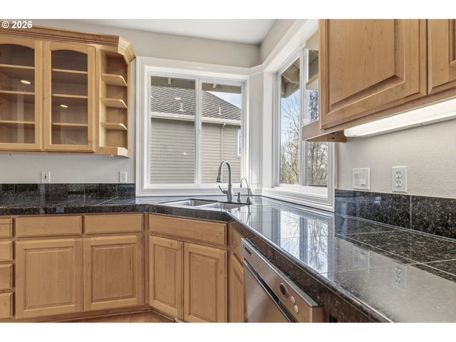 13979 Nw GREENWOOD Dr, Portland, OR 97229