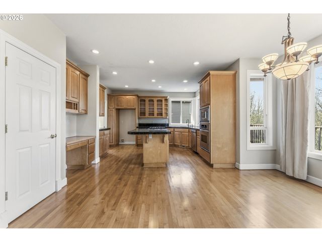 13979 Nw GREENWOOD Dr, Portland, OR 97229