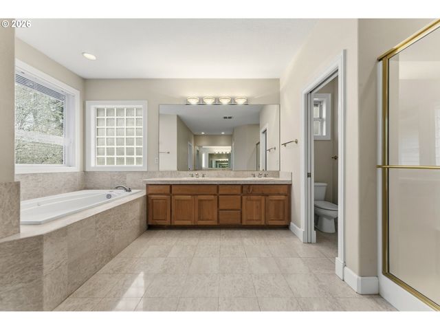 13979 Nw GREENWOOD Dr, Portland, OR 97229