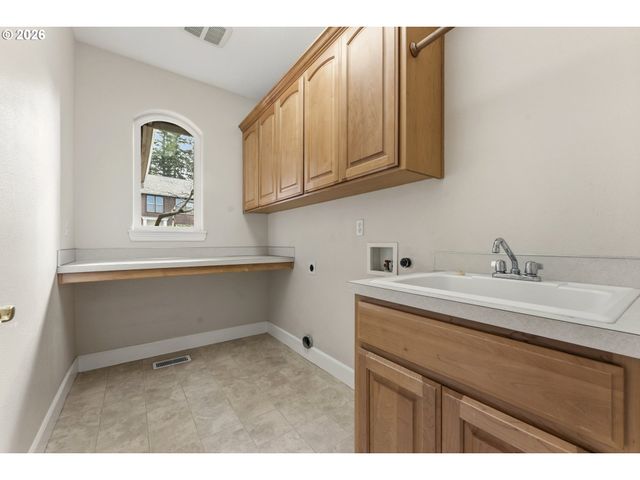 13979 Nw GREENWOOD Dr, Portland, OR 97229