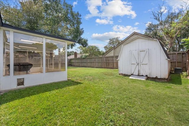 2426 Laura Lane, Pearland, TX 77581