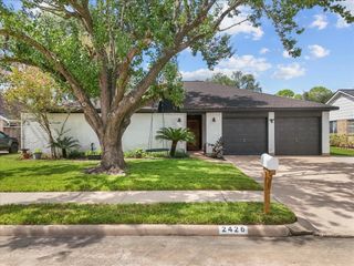 2426 Laura Lane, Pearland, TX 77581
