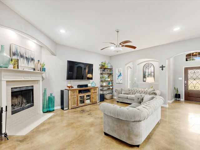 111 Petes Court, Ponder, TX 76259