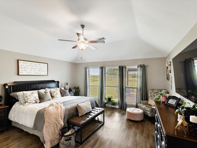 111 Petes Court, Ponder, TX 76259