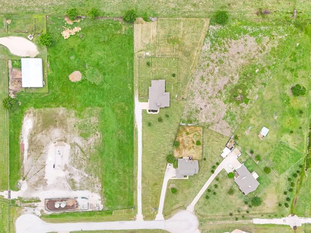 111 Petes Court, Ponder, TX 76259