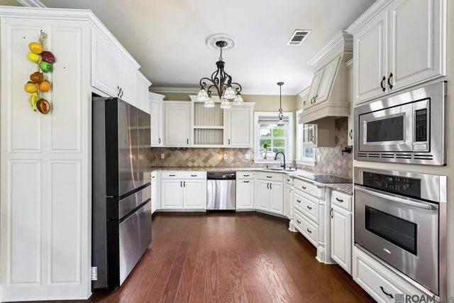 17036 Blue Ridge Rd, Prairieville, LA 70769