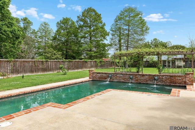 17036 Blue Ridge Rd, Prairieville, LA 70769