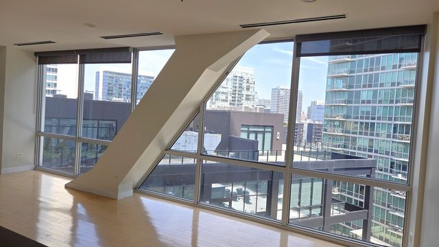 510 W Erie Street 1007, Chicago, IL 60654