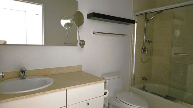 510 W Erie Street 1007, Chicago, IL 60654