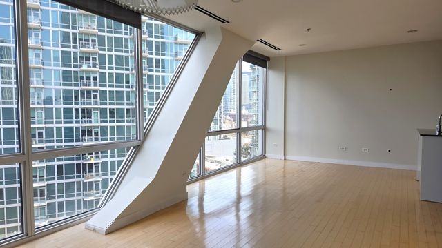 510 W Erie Street 1007, Chicago, IL 60654