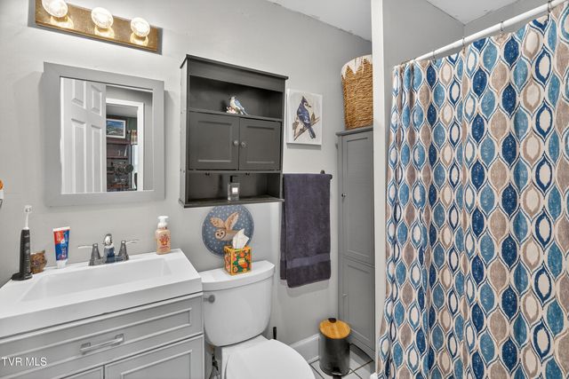 1109 Greenlee Drive, Jonesborough, TN 37659