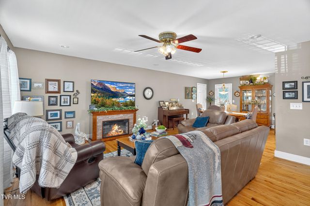 1109 Greenlee Drive, Jonesborough, TN 37659