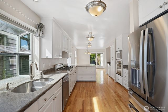 31422 7th Place SW, Federal Way, WA 98023