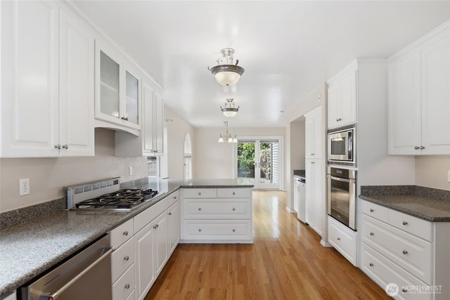 31422 7th Place SW, Federal Way, WA 98023