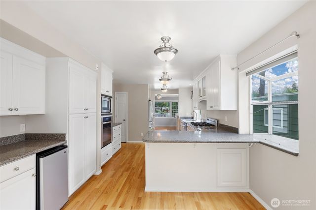 31422 7th Place SW, Federal Way, WA 98023