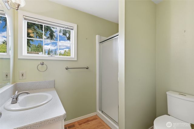 31422 7th Place SW, Federal Way, WA 98023