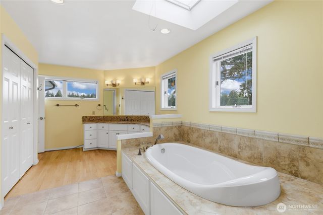 31422 7th Place SW, Federal Way, WA 98023