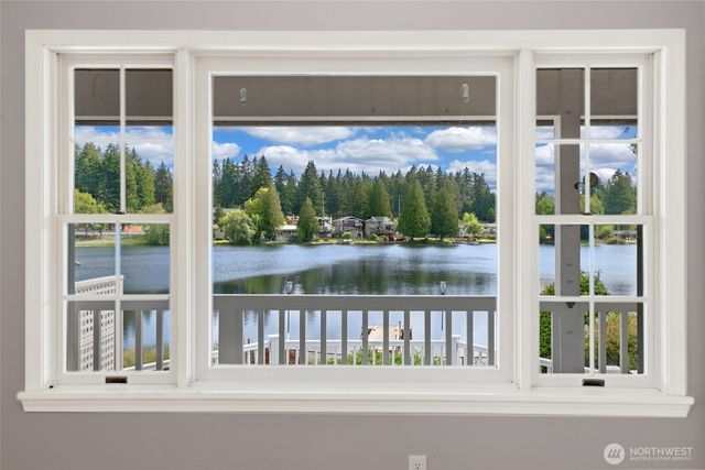 31422 7th Place SW, Federal Way, WA 98023