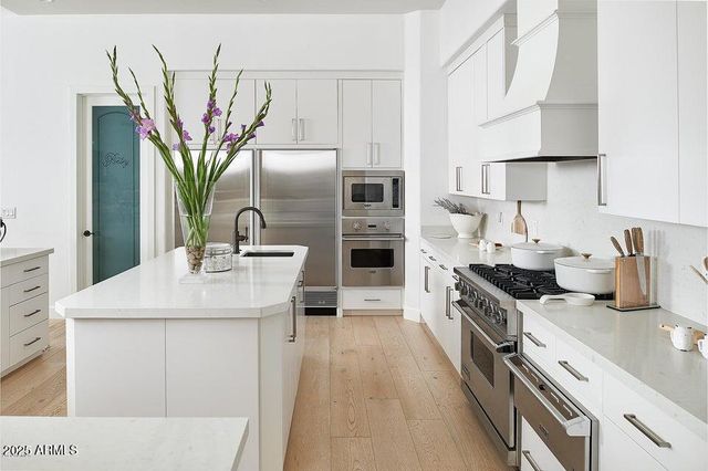 7121 E FOOTHILL Drive, Paradise Valley, AZ 85253