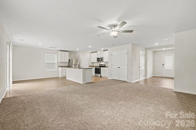 6032 Lowe Lane, Charlotte, NC 28214