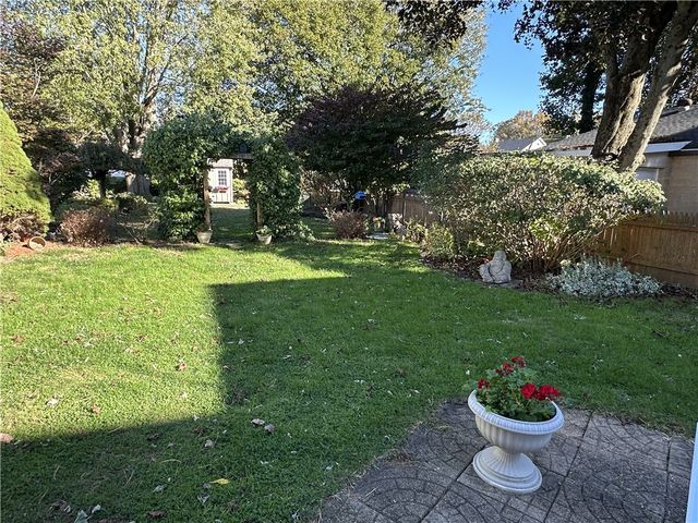 44 George Street, Westerly, RI 02891