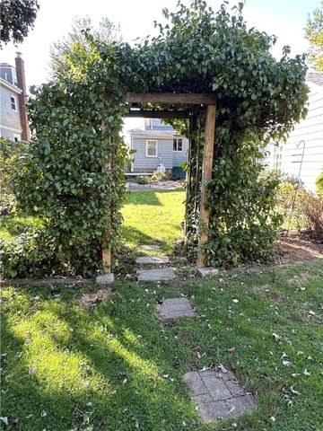 44 George Street, Westerly, RI 02891