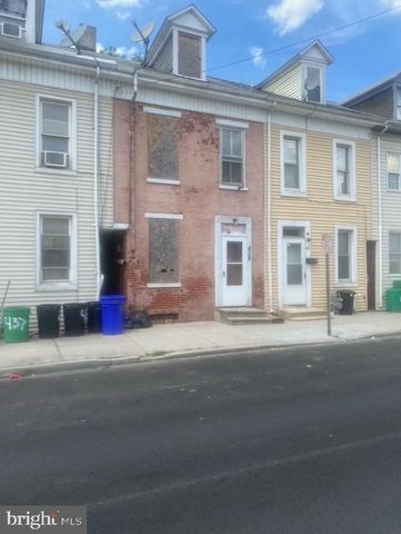 439 E WALNUT ST, York, PA 17403