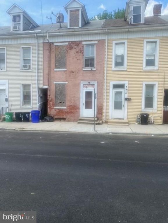 439 E WALNUT ST, York, PA 17403