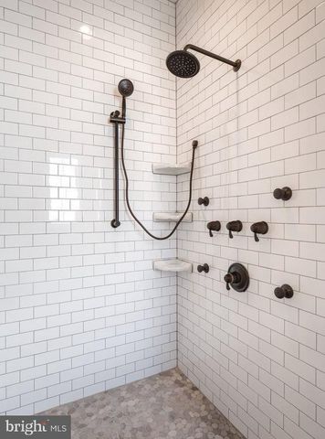 1606 HOBBLE TRL, Frederick, MD 21702