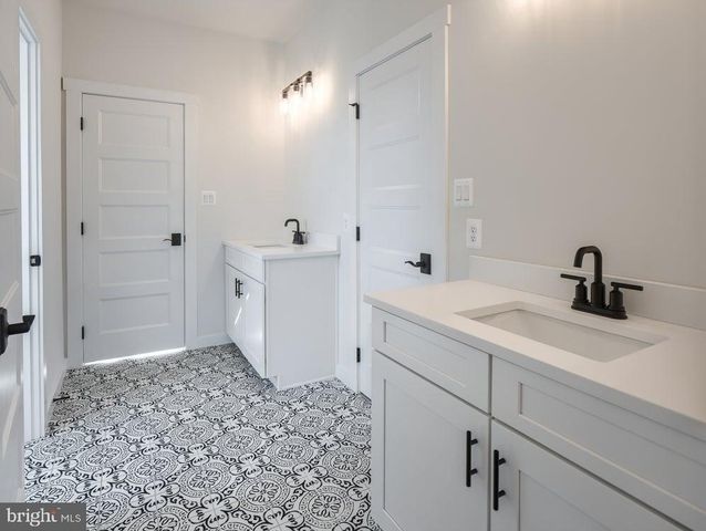 1606 HOBBLE TRL, Frederick, MD 21702