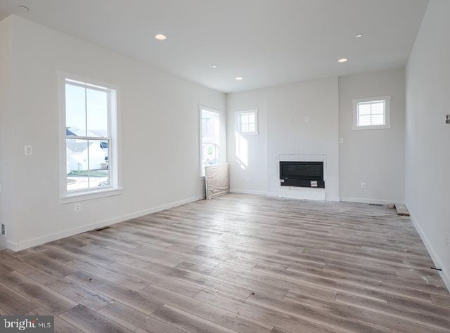 1606 HOBBLE TRL, Frederick, MD 21702