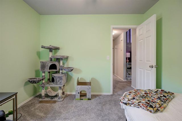 621 Fox Hollow Court, Newcastle, OK 73065